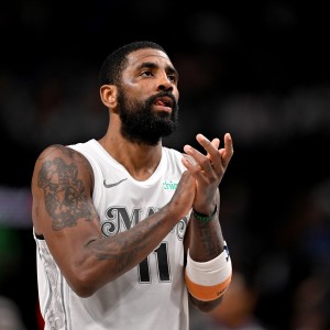 队记：没有迹象表明欧文会本赛季报销 预计他将在全明星后回归